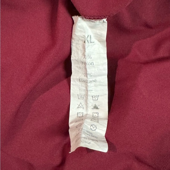 Wine Colored Women's Activewear Dress with Shorts Size XL - Picture 4 of 4